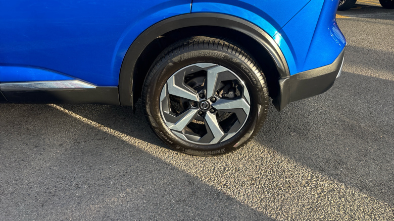 Nissan Qashqai 1.3 DiG-T MH 158 Premiere Edition 5dr Xtronic Petrol Hatchback